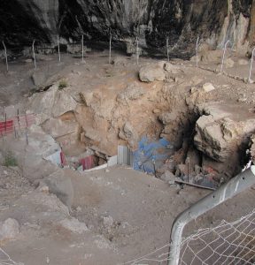 Ausgrabungsgelände in der Shanidar-Höhle