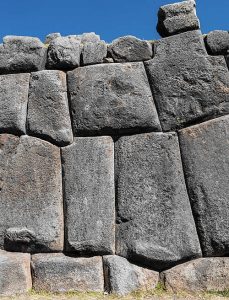 Polygonales Mauerwerk in Sacsayhuaman 