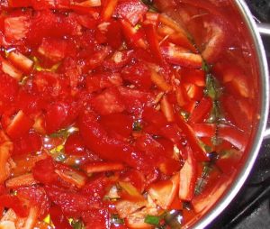 Tomaten im Topf